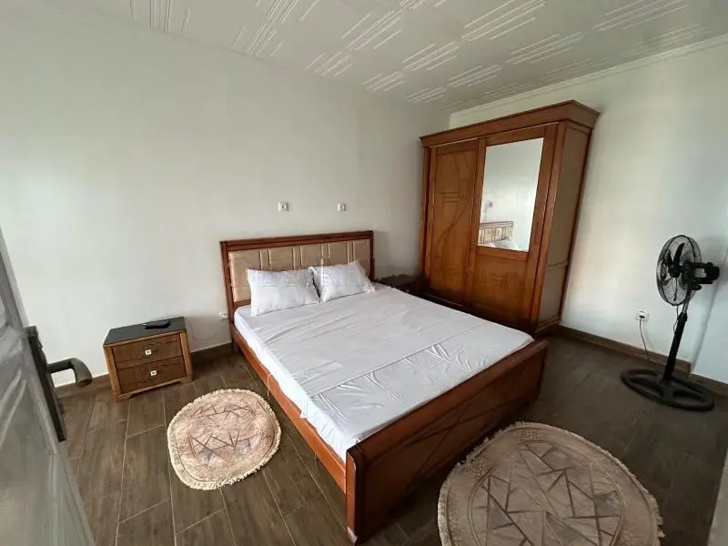 Chalet avec piscine à Saket – photo 2