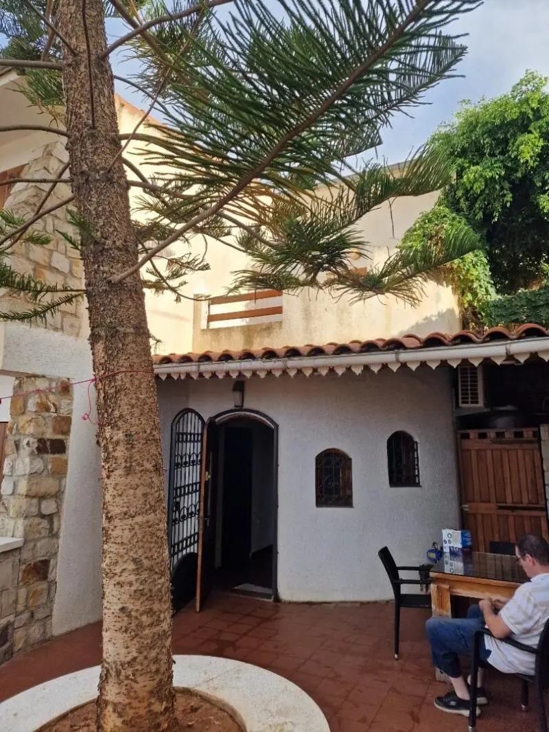 Petite villa meublée vue mer à Saket – photo 3
