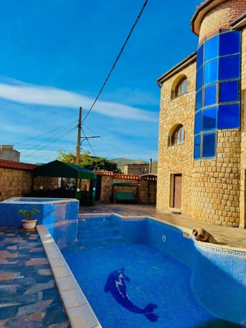 Villa avec piscine sur 875 m² de terrain – photo 6