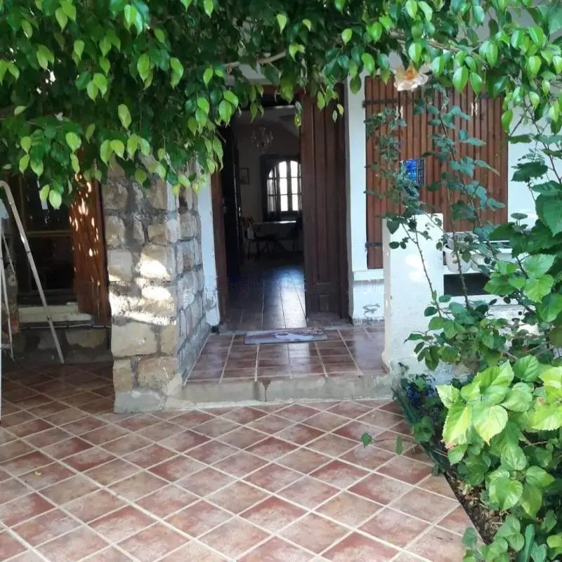 Petite villa sécurisée au village de Saket – photo 4