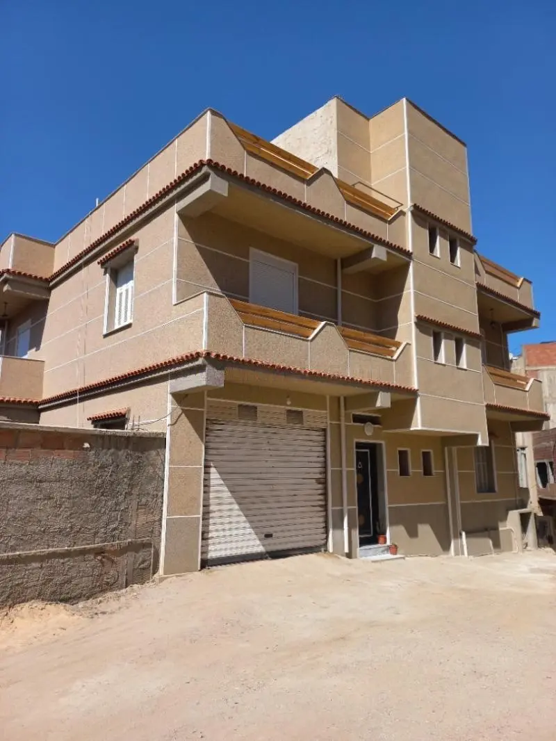 Villa R+2 sur 720 m² avec grand jardin – photo 3