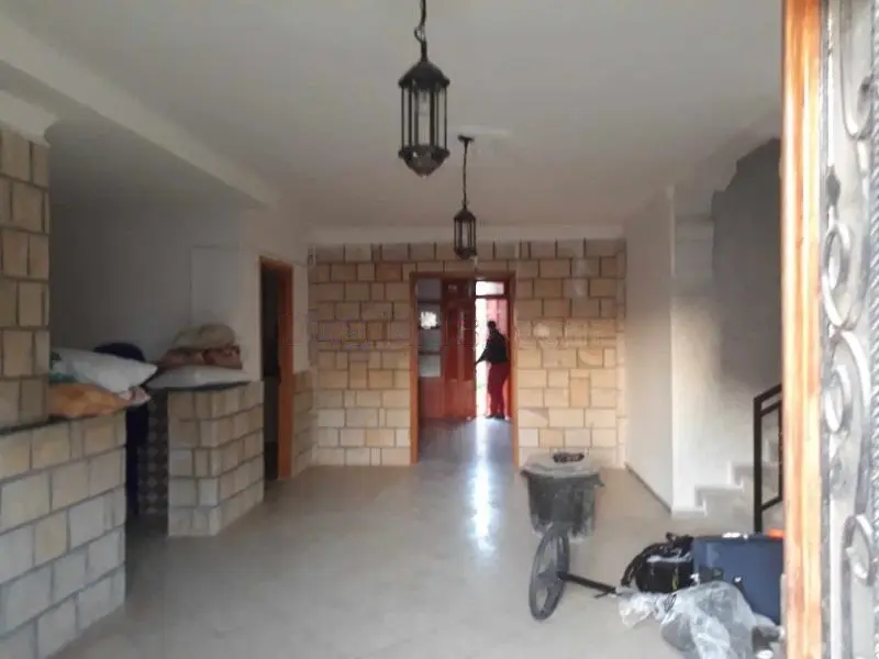 Villa R+2 sur 888 m² à El Kseur – photo 4