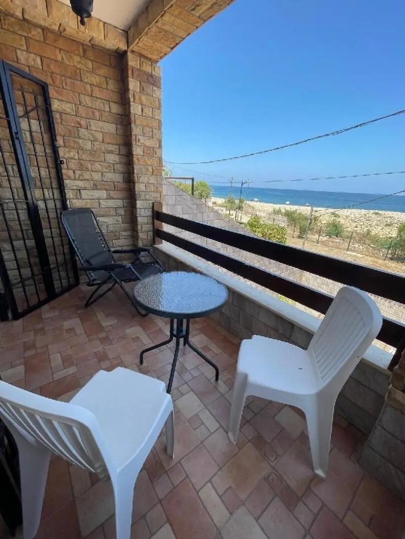Maison au bord de la plage de Tighremt – photo 5