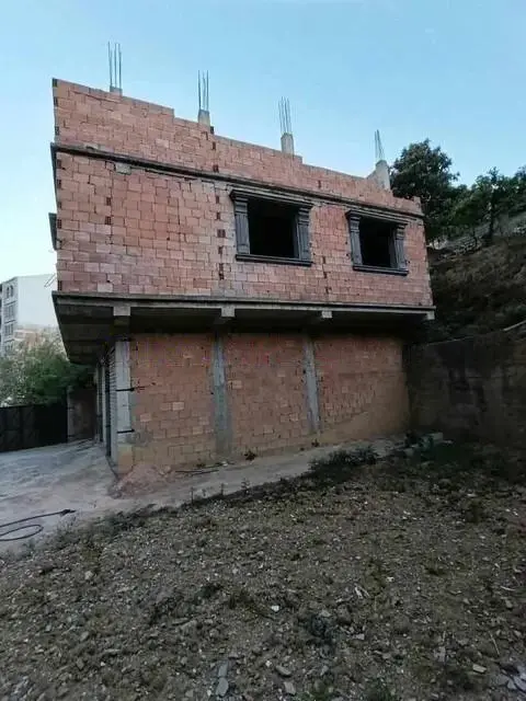 Villa R+2 semi-finie à Boukhiama – photo 2